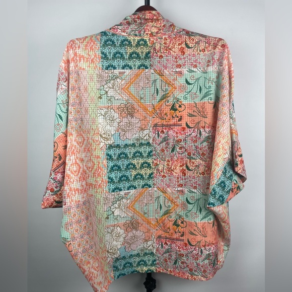 World Market Patchwork Floral Short Sleeve Pastel Open Front Kimono Cardigan - Picture 7 of 9